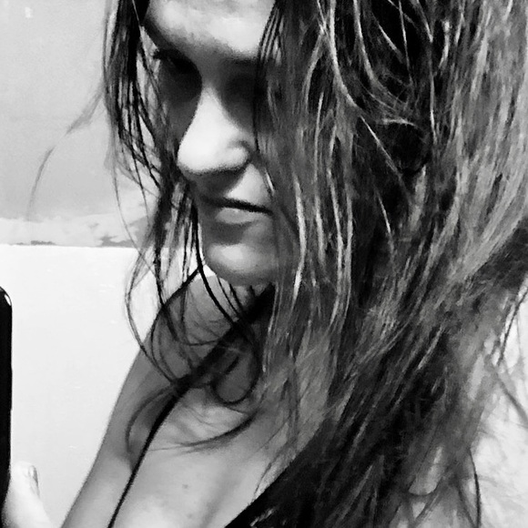 Meet your Posher, Megan - Picture 1 of 1